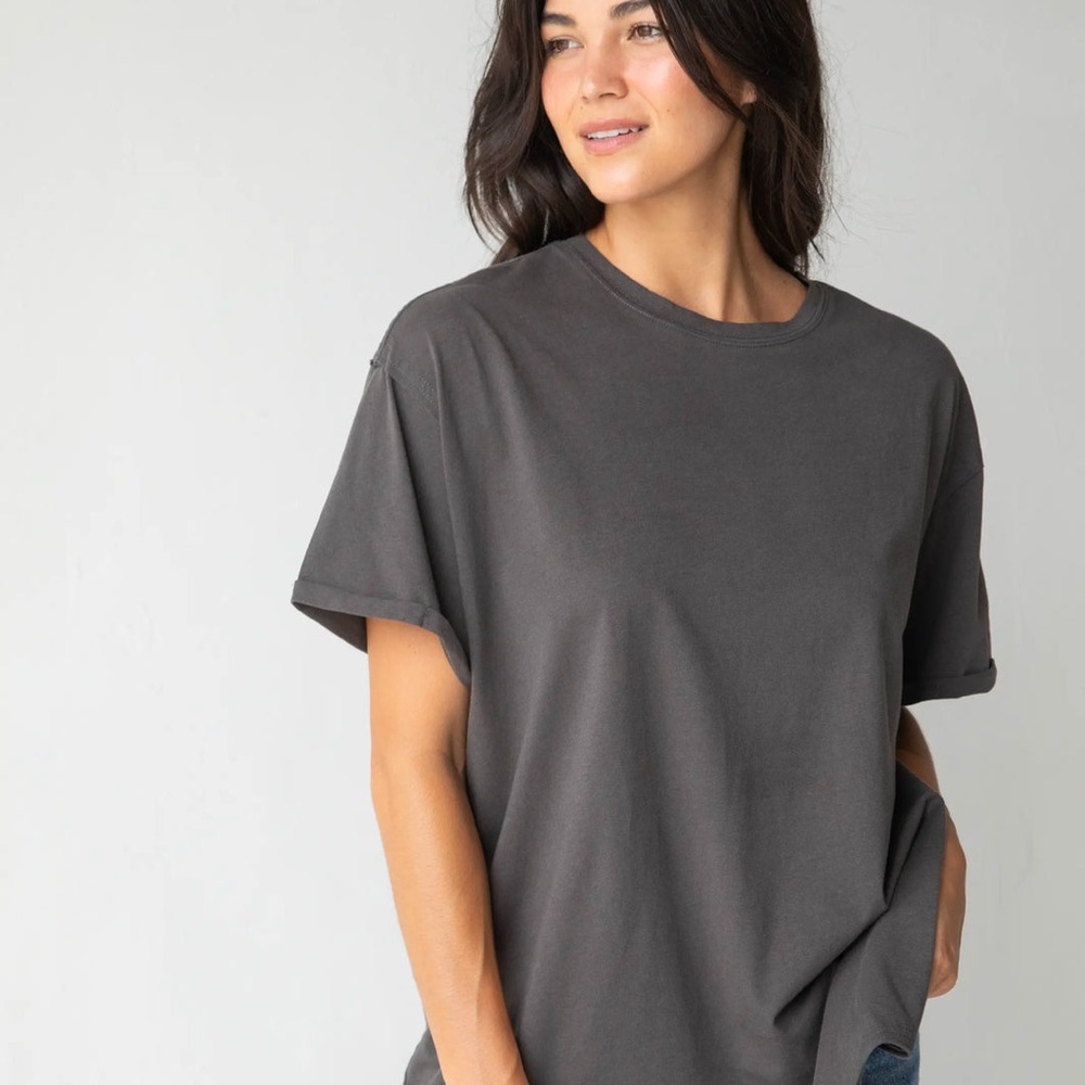 NATURAL LIFE NWOT Take It In Gray Boxy Short Sleeve Tee